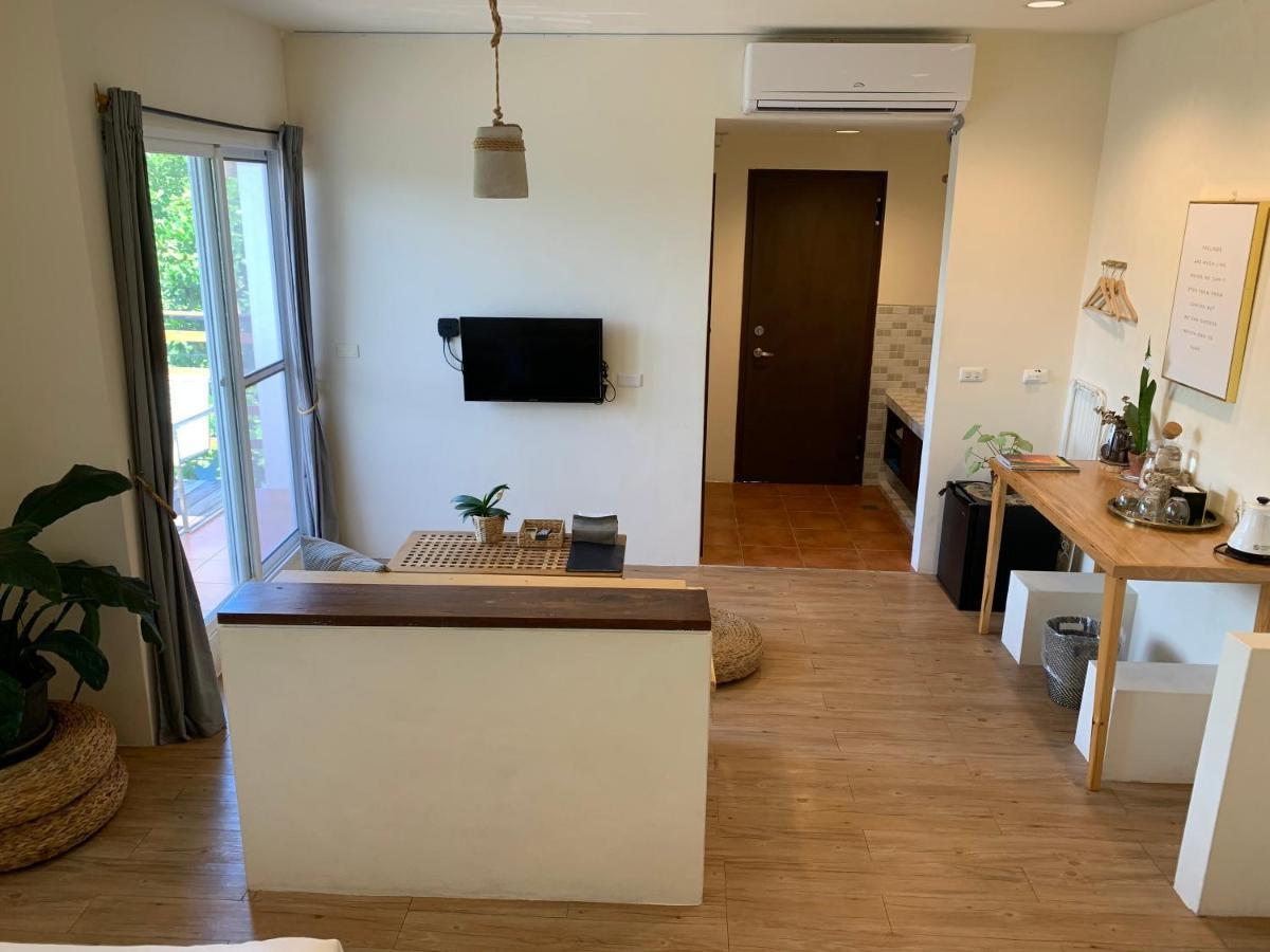 W24墾丁民宿墾丁大街一館bnb Exteriör bild