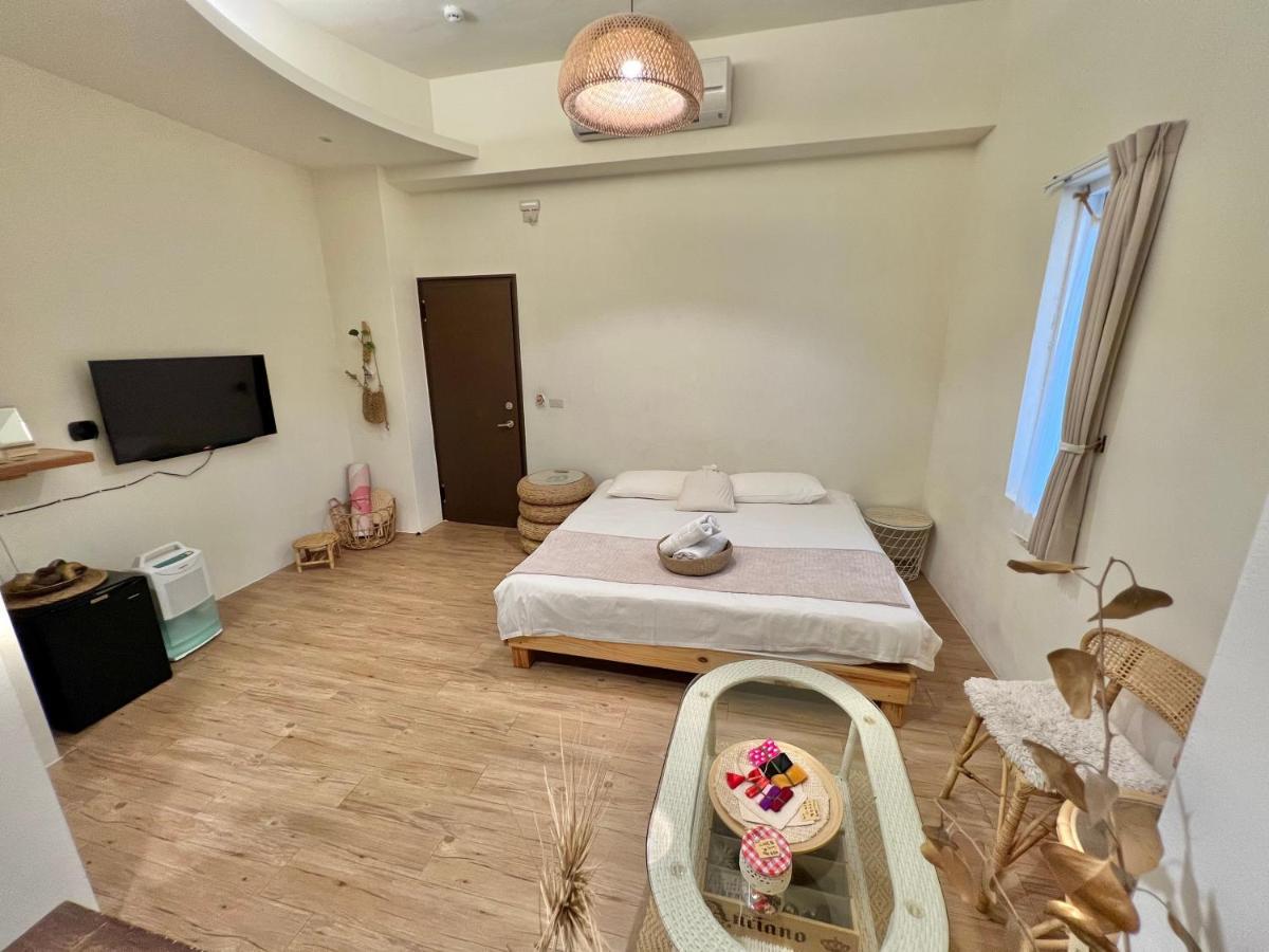 W24墾丁民宿墾丁大街一館bnb Exteriör bild